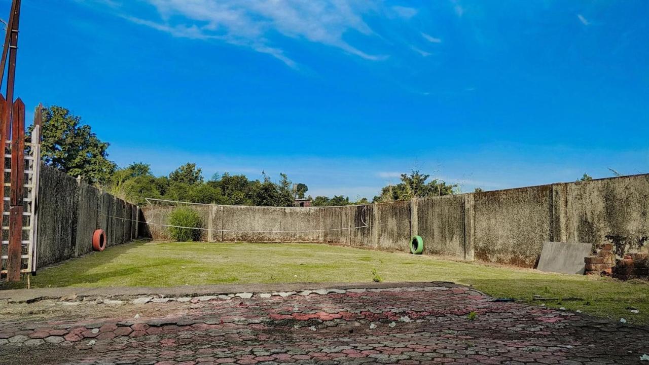Chalet Ahaz, The Place Of Privacy With Outside Sitting Karjat Exterior photo