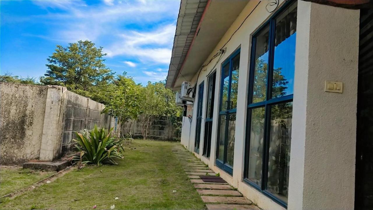 Chalet Ahaz, The Place Of Privacy With Outside Sitting Karjat Exterior photo